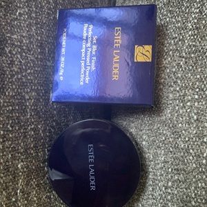 Estee Lauder Set. Blur. Finish. Perfecting Pressed